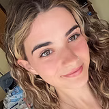 headshot - Isabel Grasis_edited_edited.j